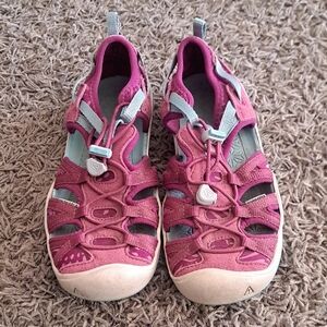 KEEN Moxie Sandals Kids Size 3